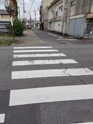 開渠は奥山医院東で暗渠に 開渠は奥山医院東で暗渠に