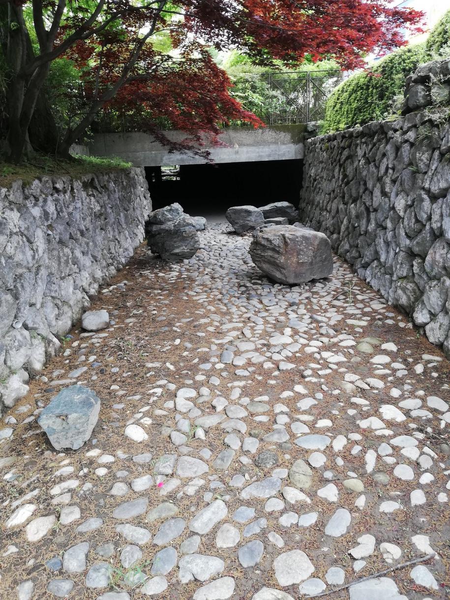 せせらぎ水路 せせらぎ水路