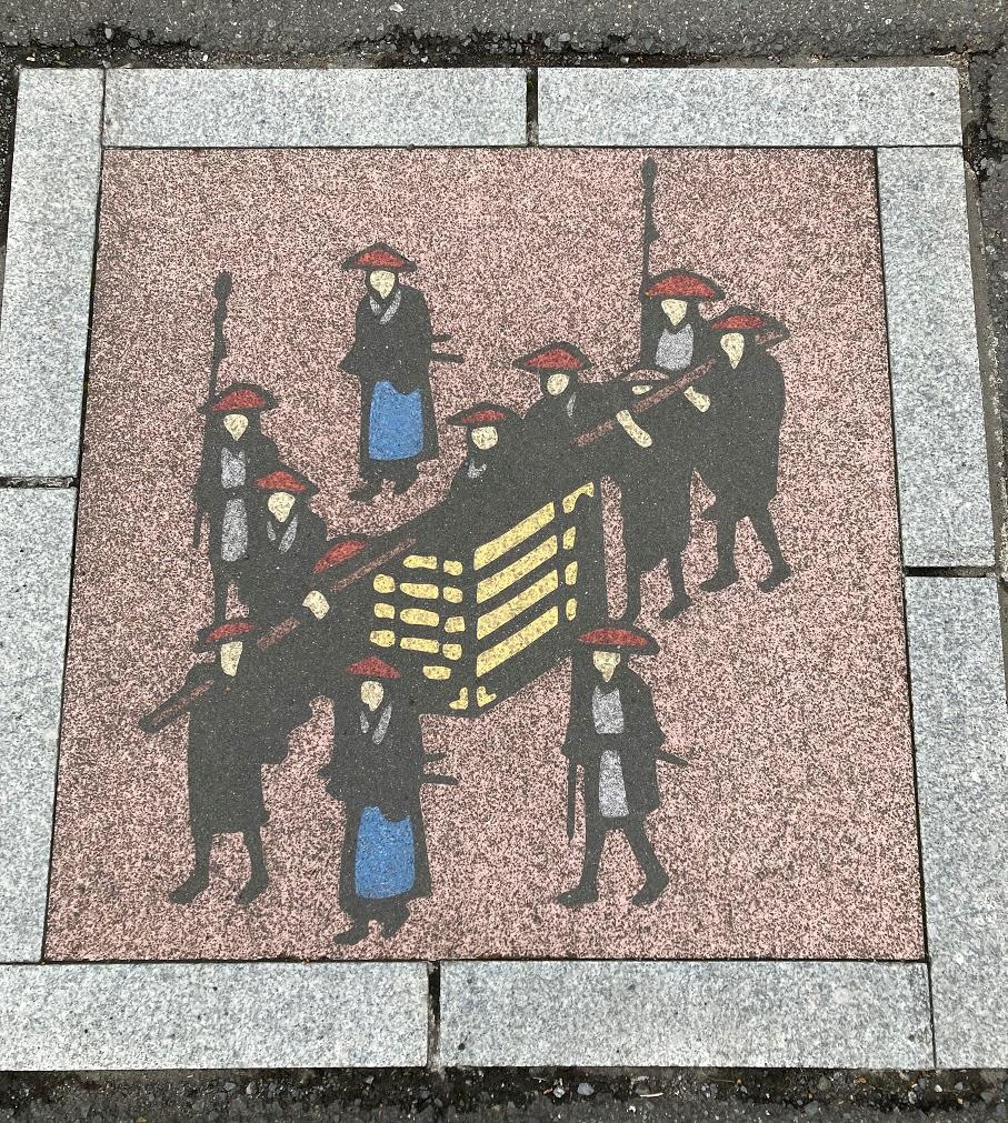 19 籠路面タイル