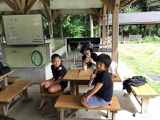 昼食の様子