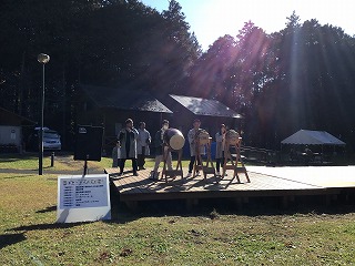 地元板荷の関白流囃子保存会の皆様による迎え囃子 地元板荷の関白流囃子保存会の皆様による迎え囃子