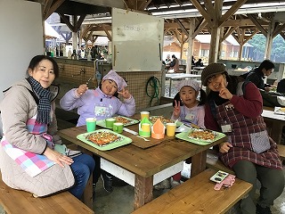 窯焼きピザづくり