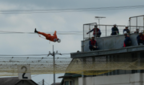 ロープブリッジ渡過の様子